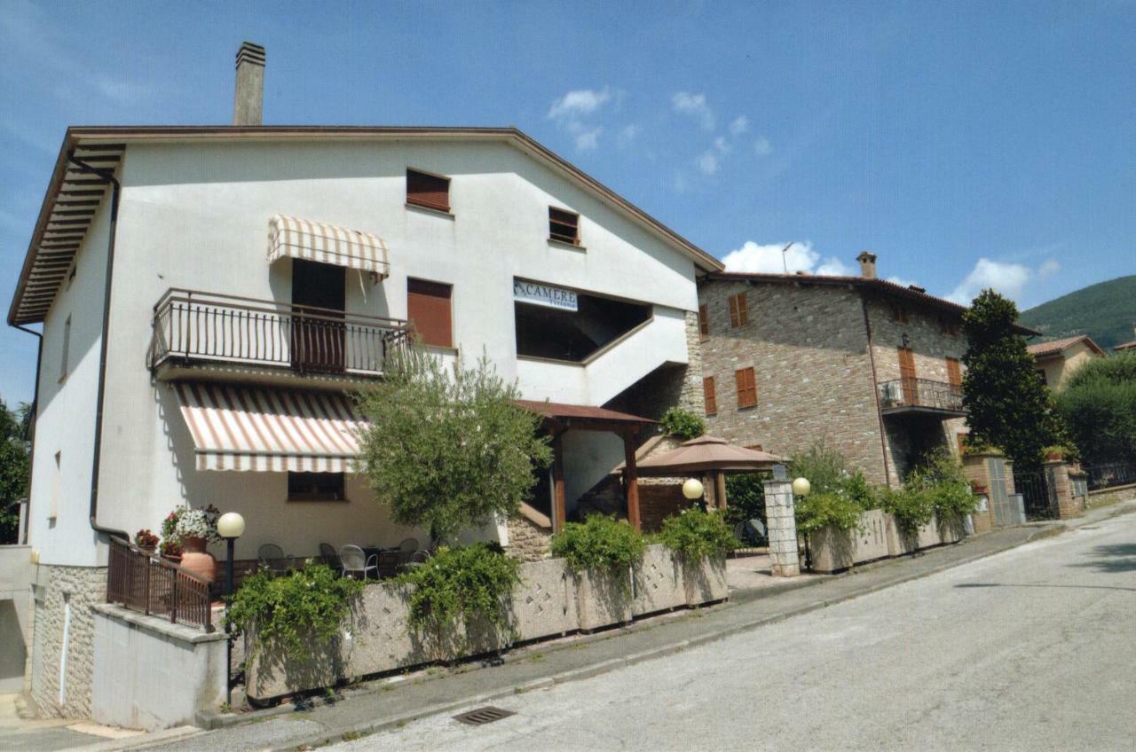 Camere Tiziana アッシジ エクステリア 写真